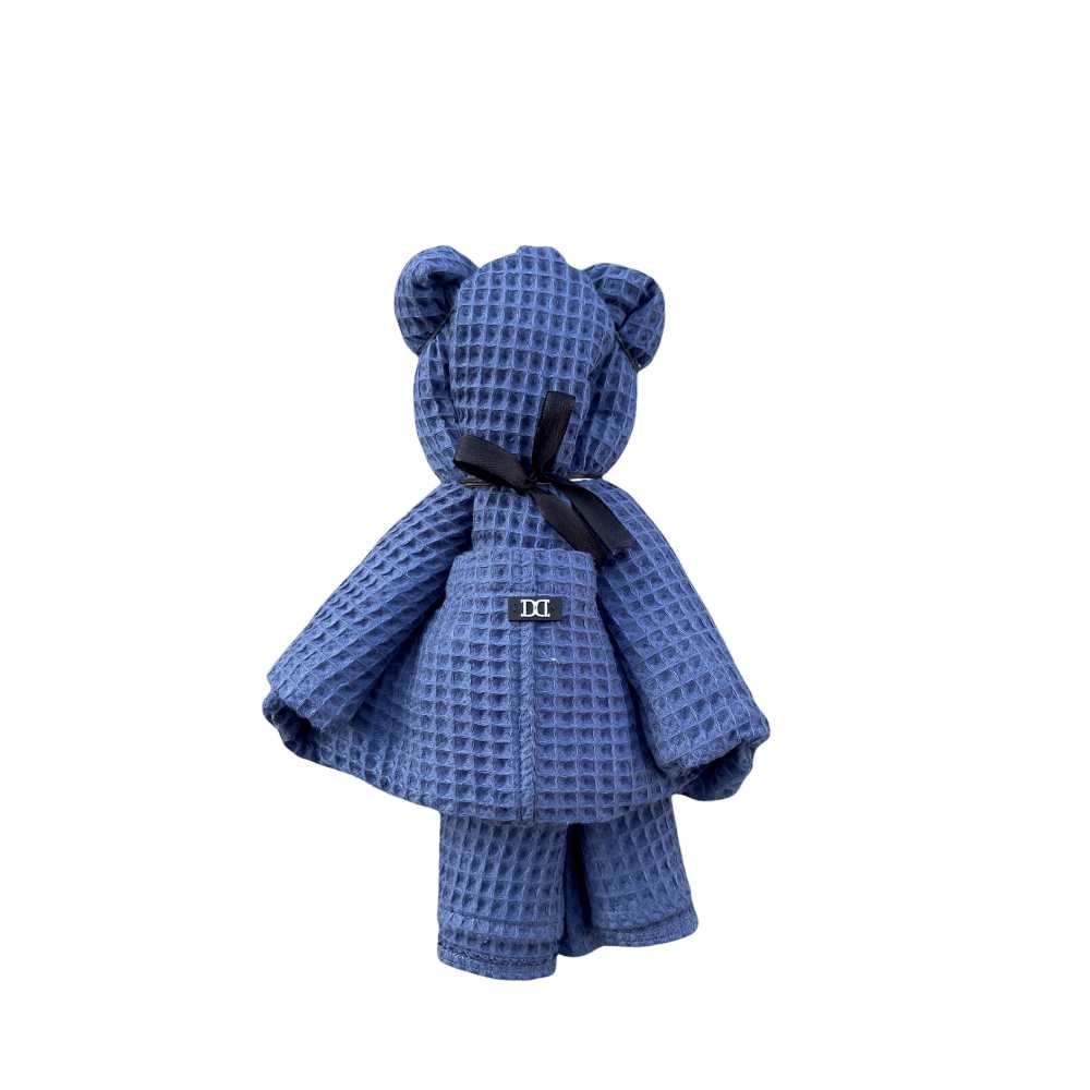 Badeponcho als Teddybär gebunden ist das perfekte Geschenk für Kinder