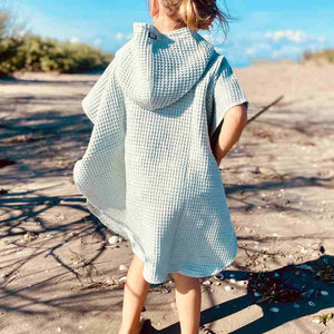 Badeponcho Pastell Minze perfekt für den Tag am Strand